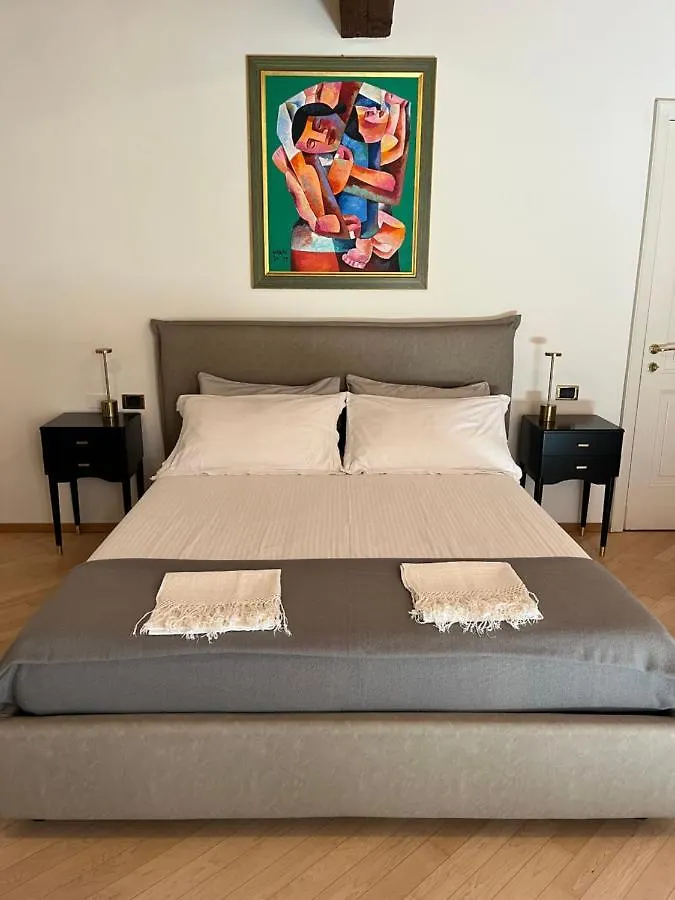 Casa Nina Bologna Centro Bed & Breakfast Italy