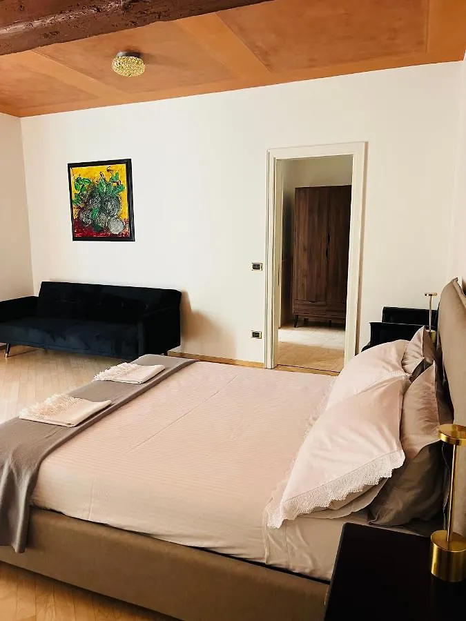 Casa Nina Bologna Centro Bed & Breakfast Italy